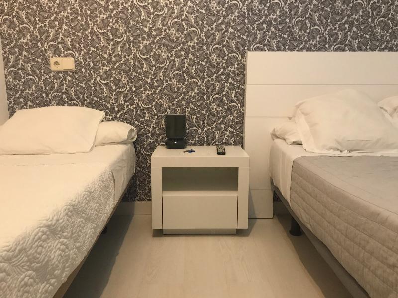 Hostal La Estrella Madrid Luaran gambar